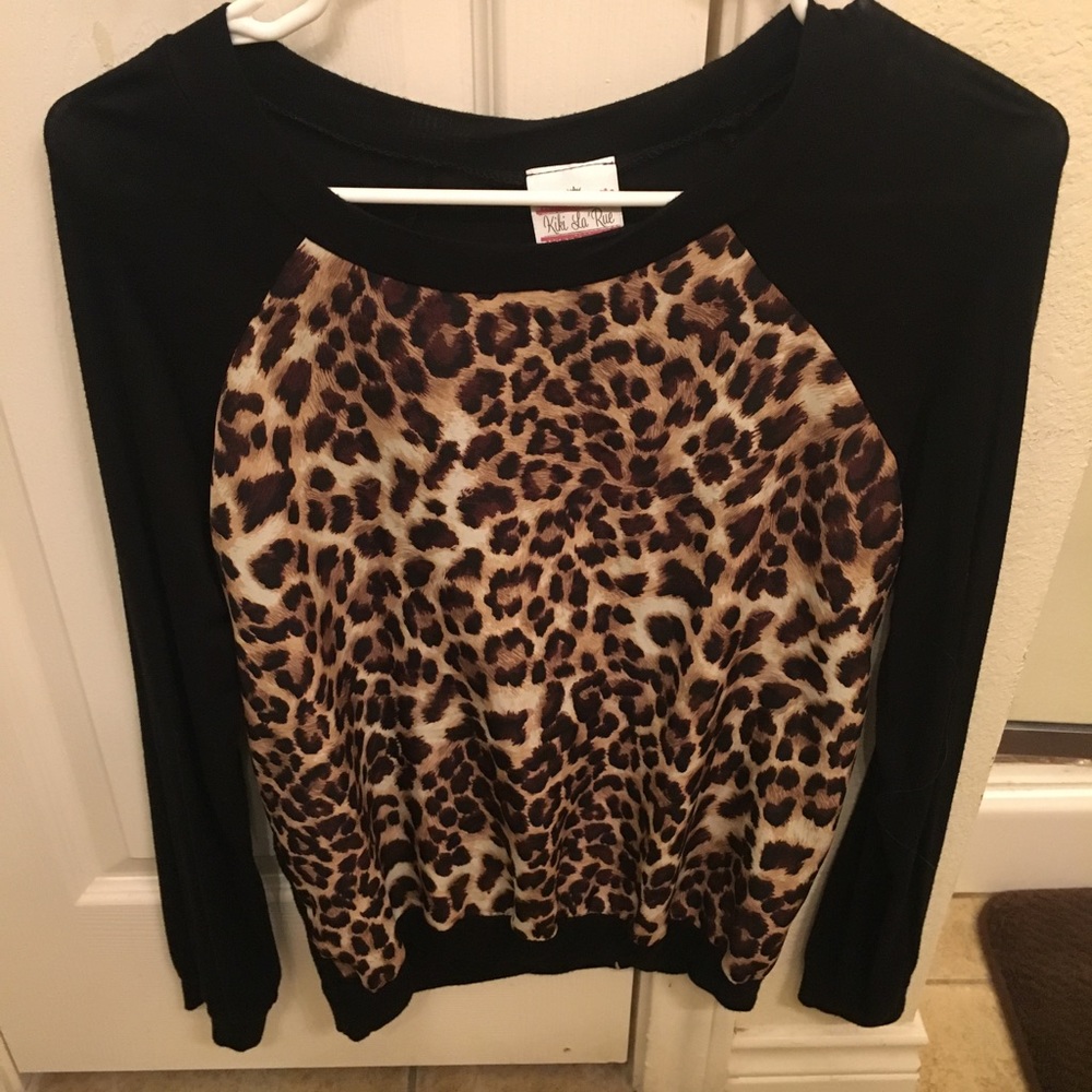 Leopard top